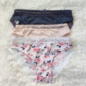 Laura Ashley Panties, women's size small, 3 pack